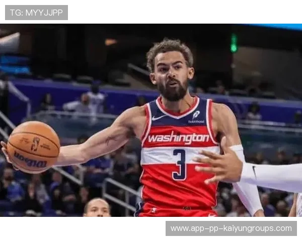 追梦格林飞身封盖特雷·杨三分，勇士防守制胜开启连胜模式